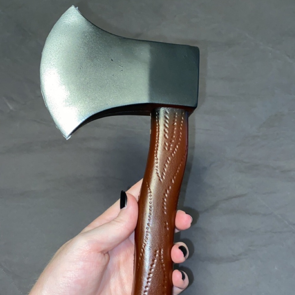 Halloween prop - toy axe